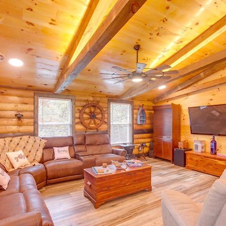 Pet-Friendly Chattanooga Cabin With Hot Tub And Kayaks Exterior photo