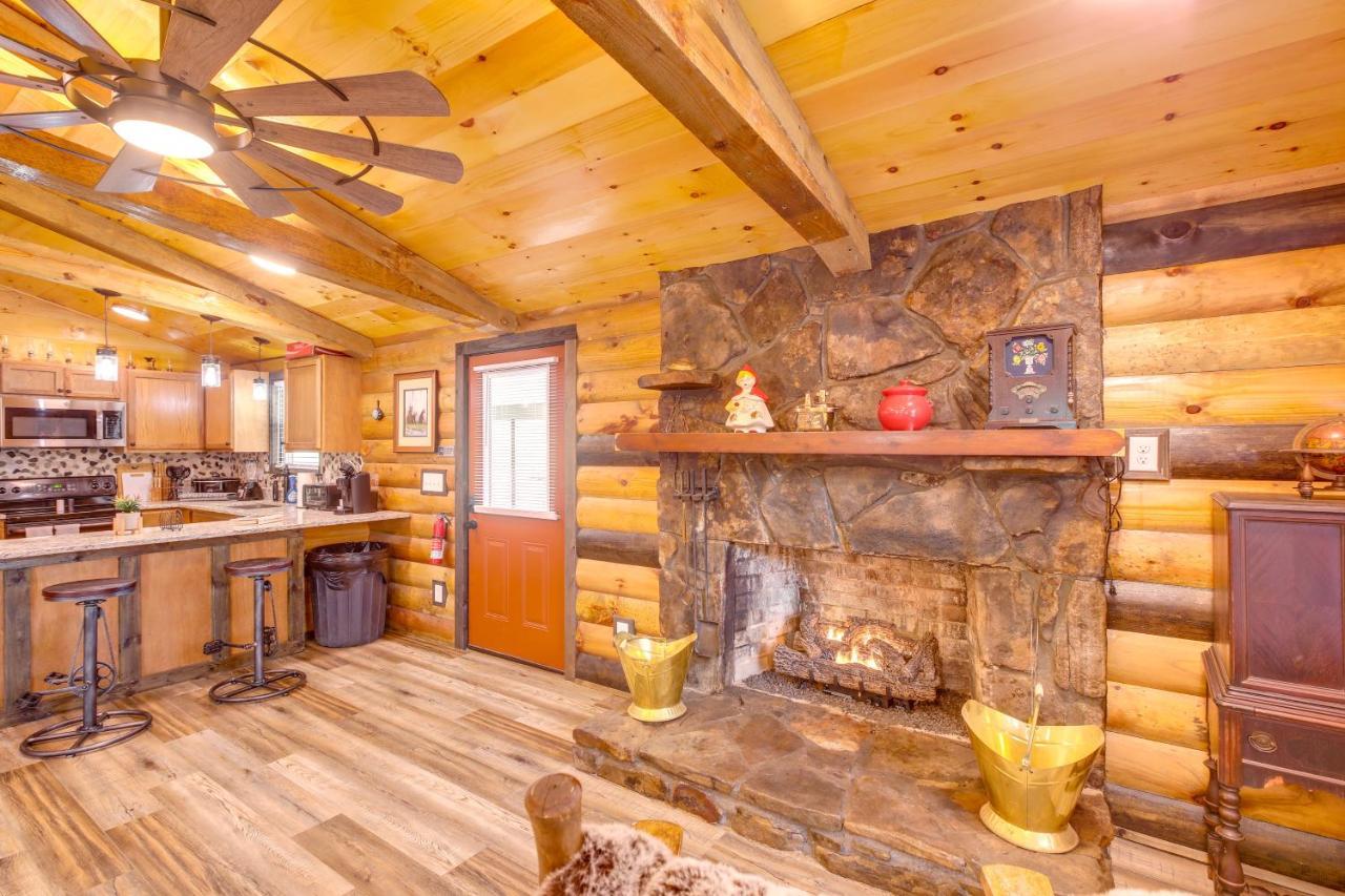 Pet-Friendly Chattanooga Cabin With Hot Tub And Kayaks Exterior photo