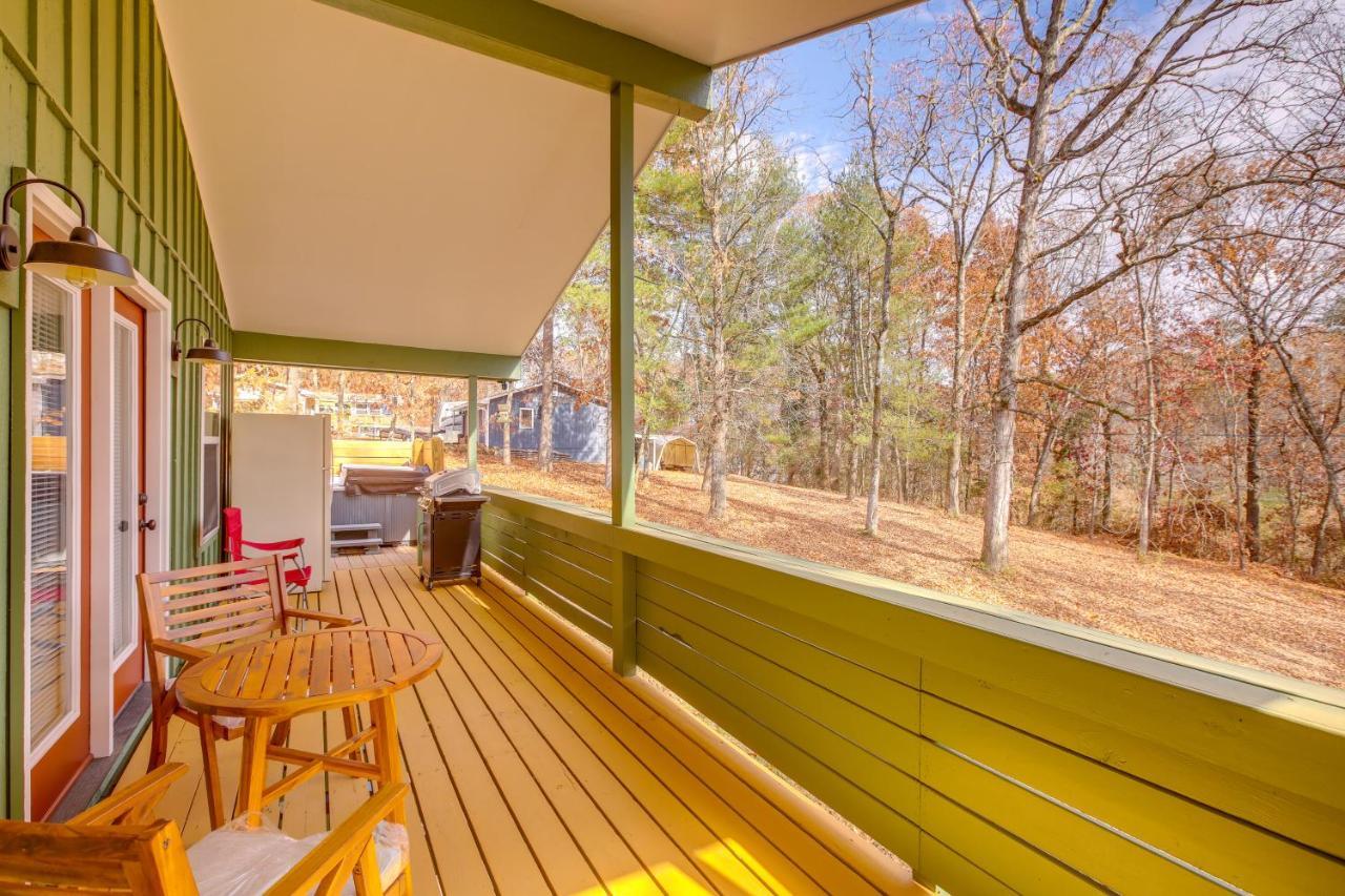 Pet-Friendly Chattanooga Cabin With Hot Tub And Kayaks Exterior photo